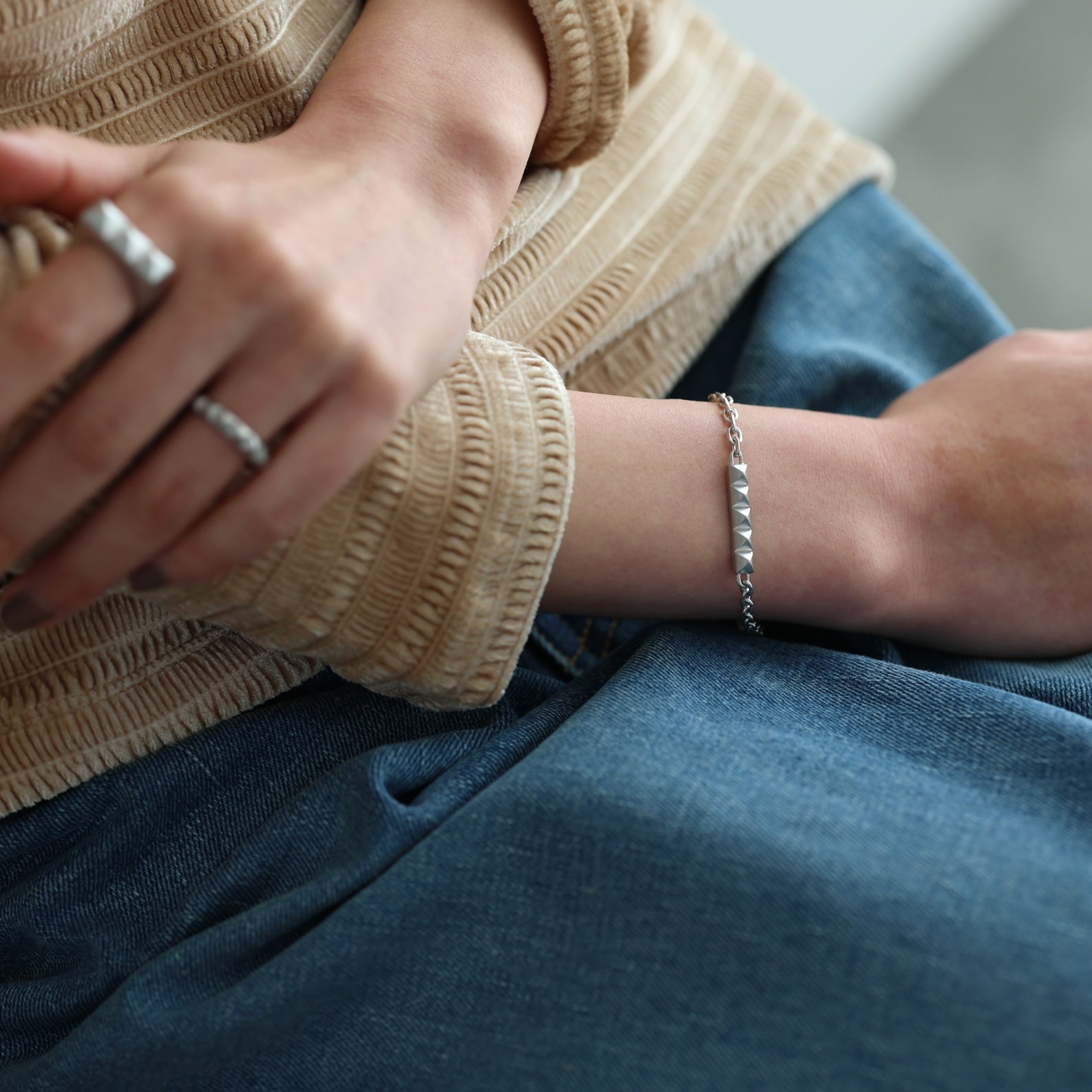 SVスタッズブレスレット